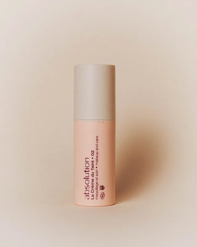 absolution-la-cr-me-du-teint-foundation-medium-02-bio image 1